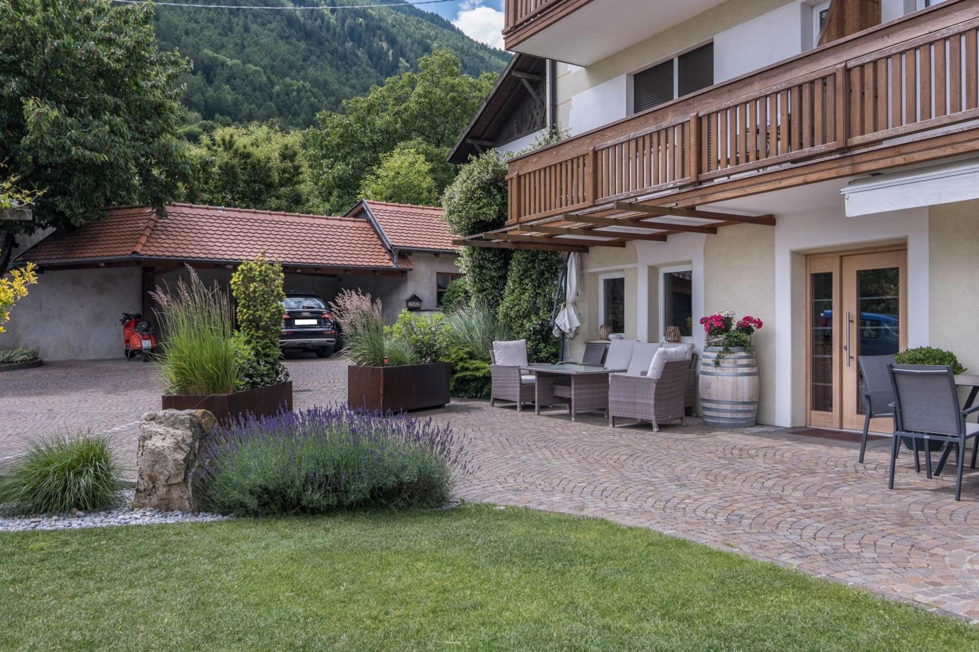 Niedermaierhof Villa กาสเตลเบลโล ภายนอก รูปภาพ