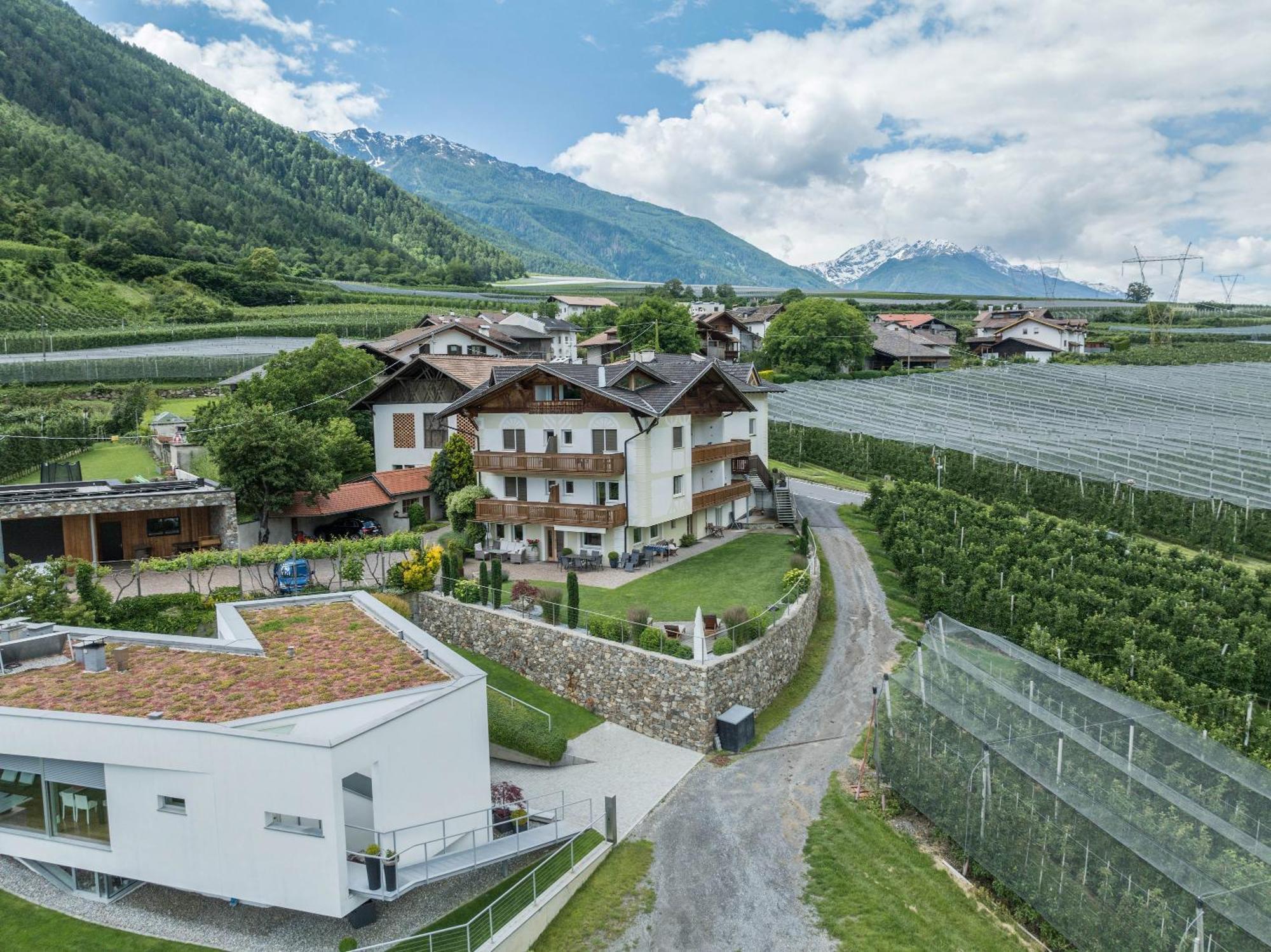 Niedermaierhof Villa กาสเตลเบลโล ภายนอก รูปภาพ